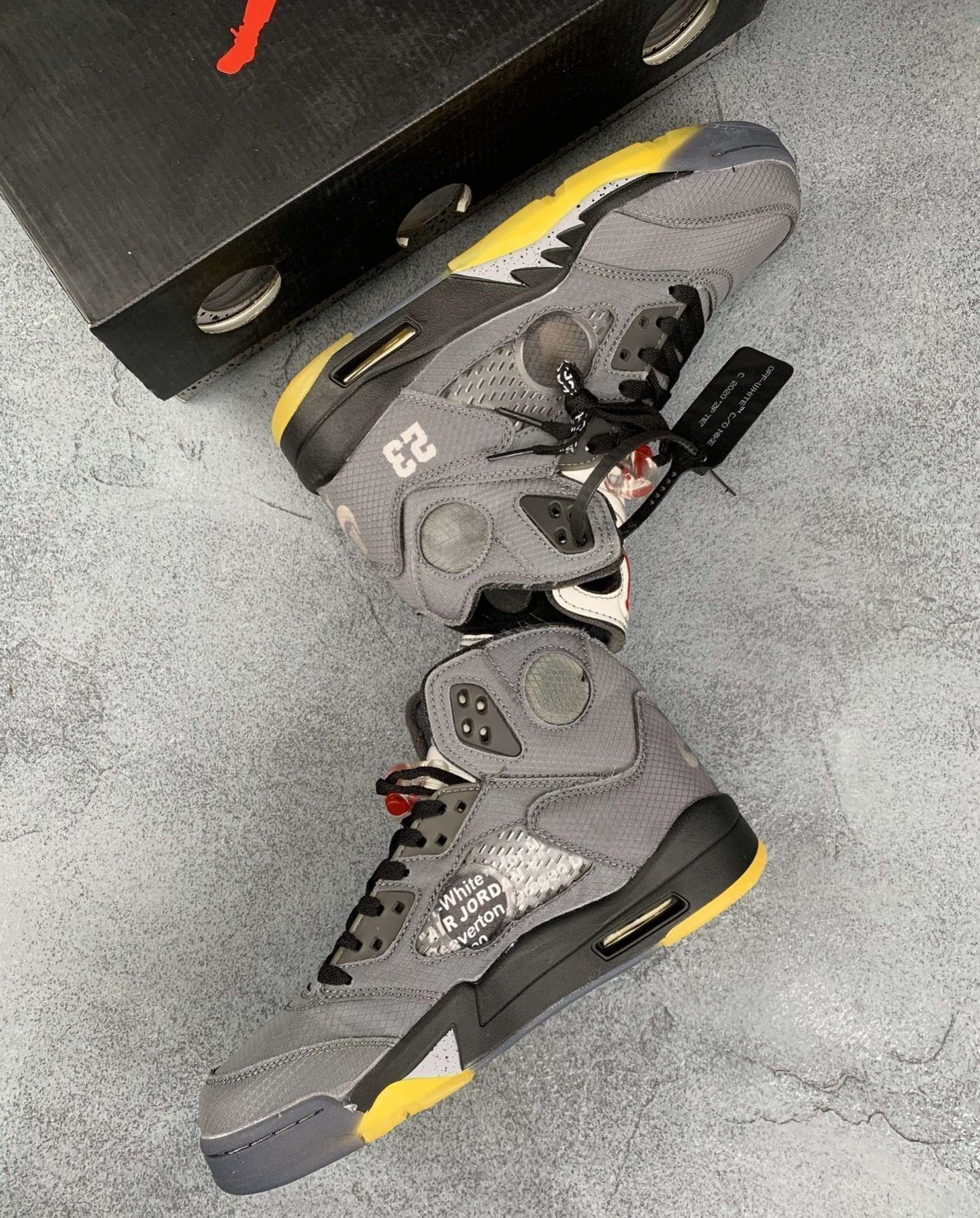 Air Jordan 5 Retro OFF WHITE SP x Muslin