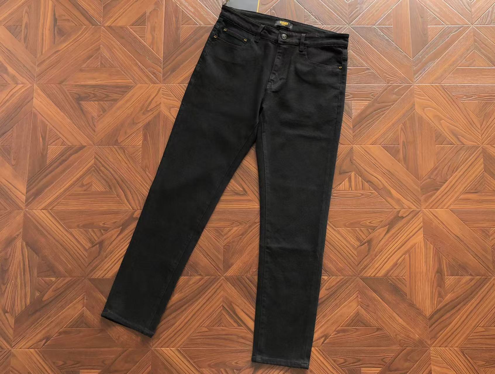 Pantalones Fendi Negros