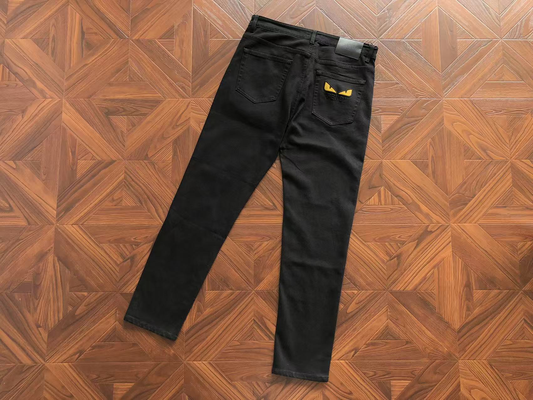 Pantalones Fendi Negros