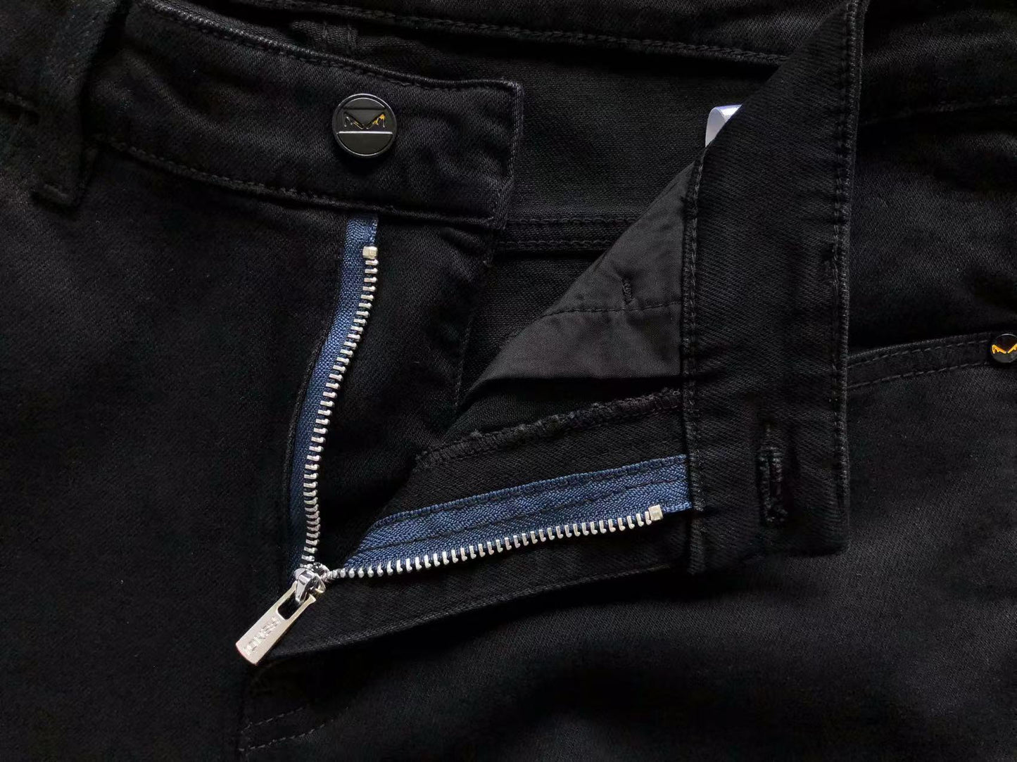 Pantalones Fendi Negros