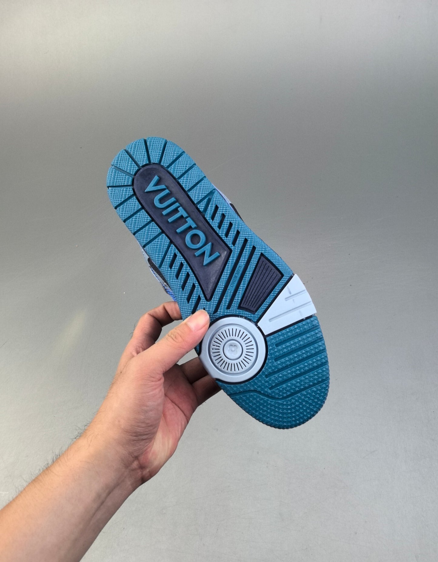 Louis Vuitton Trainer Blue Night