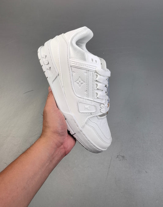 Louis Vuitton Trainer Blancas