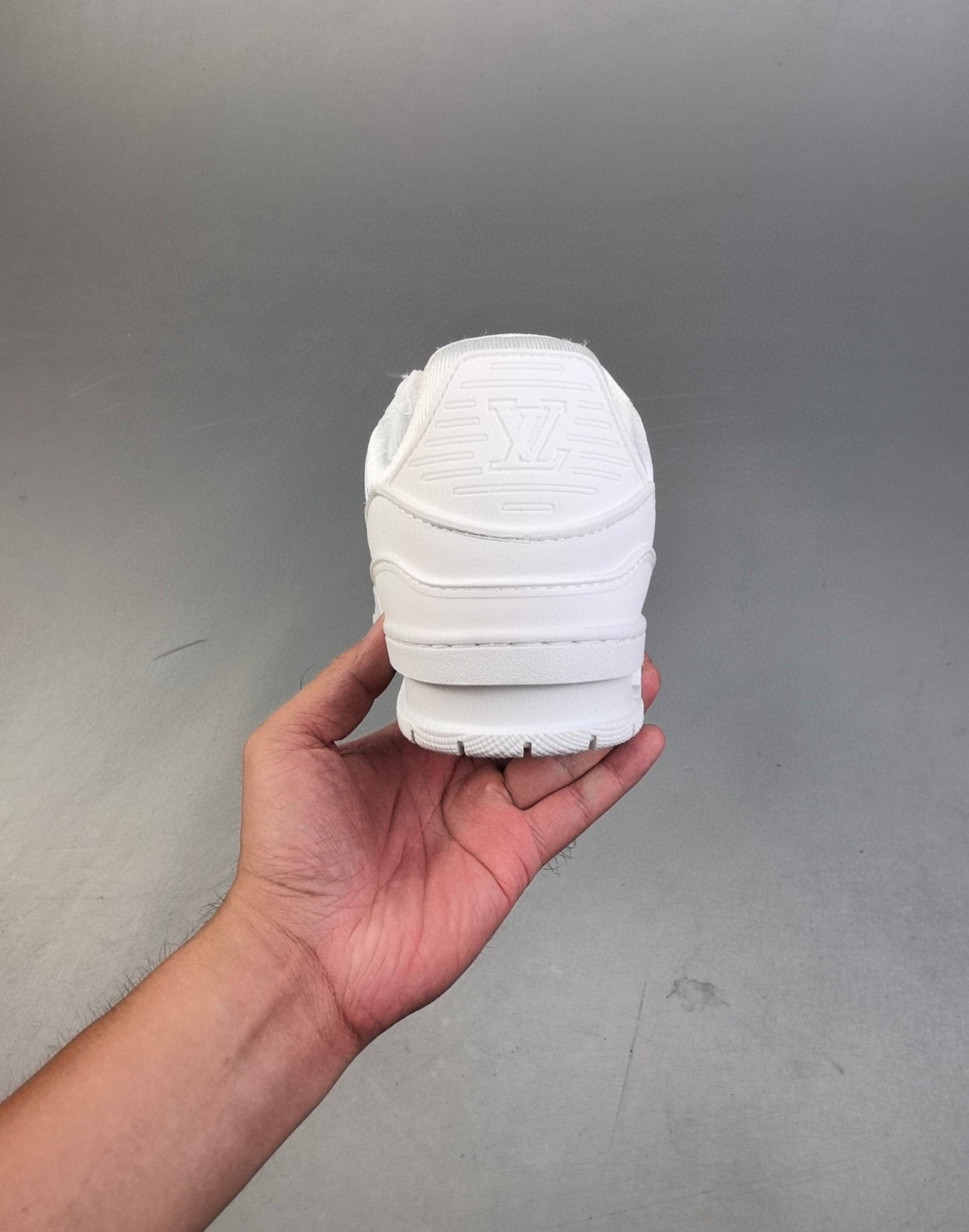 Louis Vuitton Trainer Blancas