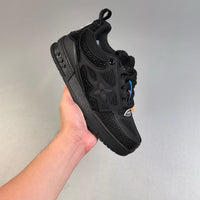 Louis Vuitton Trainer Negras