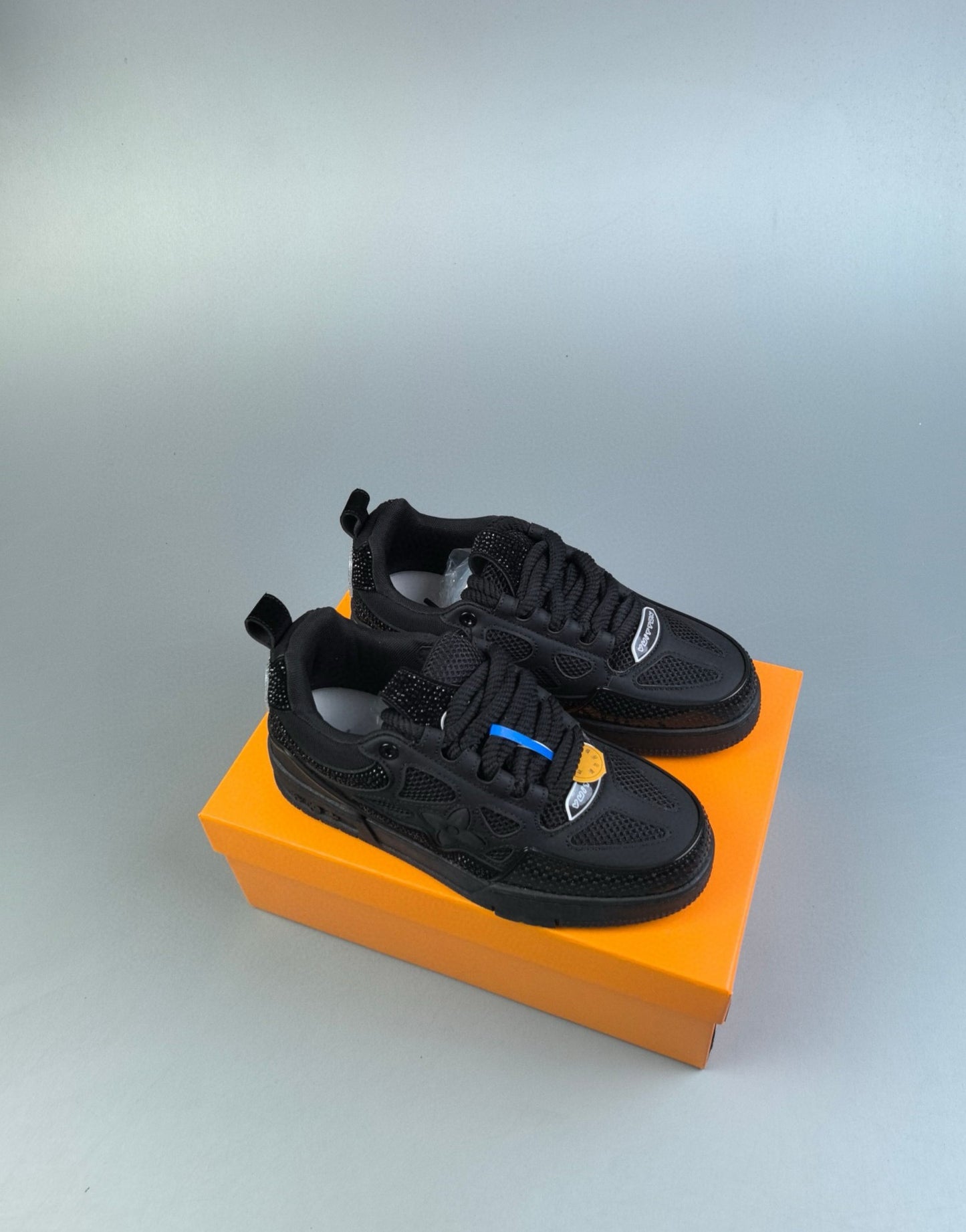 Louis Vuitton Trainer Negras